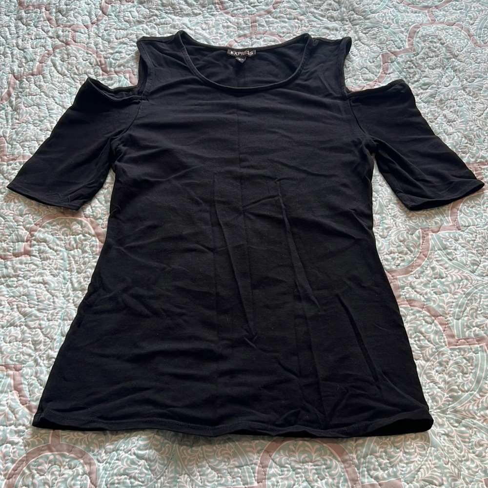 Women’s Express S no shoulder top.